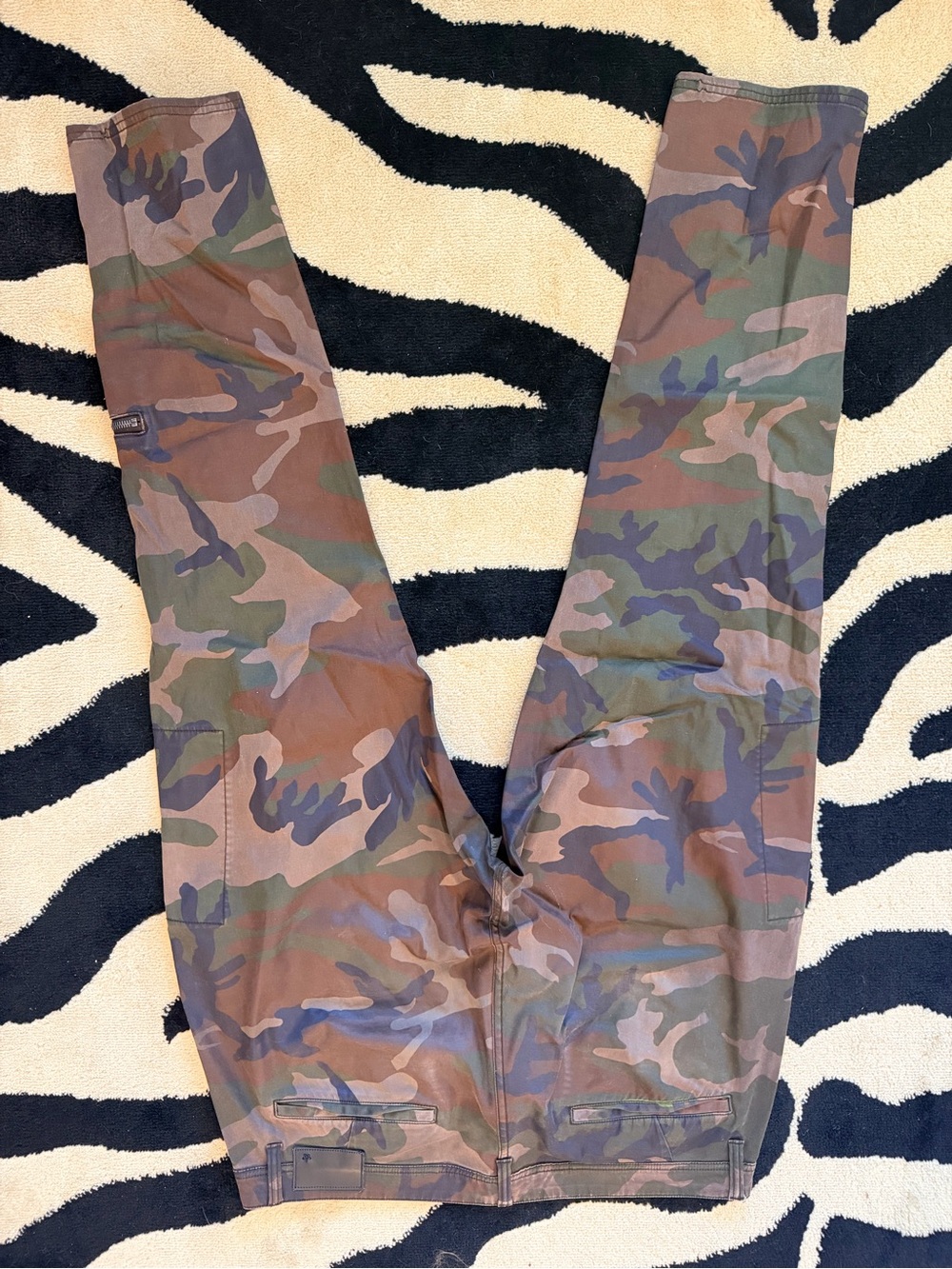 John Varvatos Green & Brown Camo Cargo Pants - Picture 3 of 3